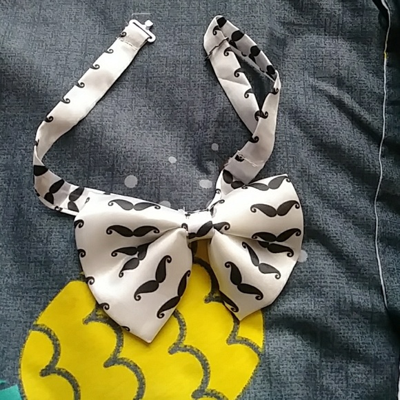 Mustache print Suspenders and bow tie combo - Picture 2 of 3